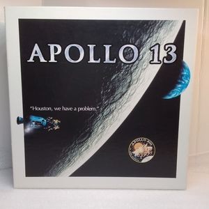 Universal Games Apollo 13 SolarQuest The Space Age Real Estate Game 1995 *READ